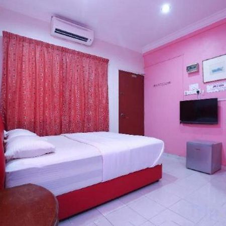 Oyo 89892 Hotel Jeli Inn מראה חיצוני תמונה