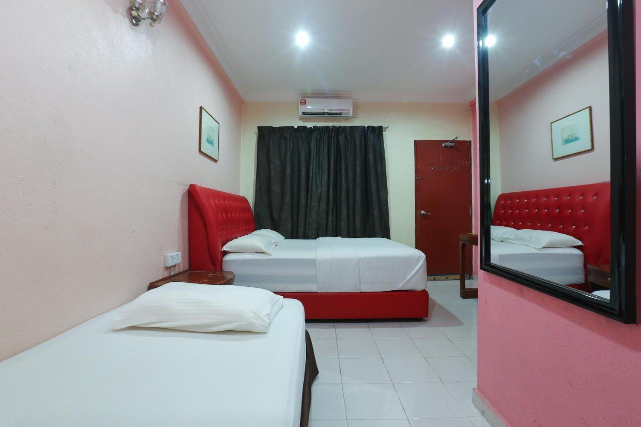 Oyo 89892 Hotel Jeli Inn מראה חיצוני תמונה